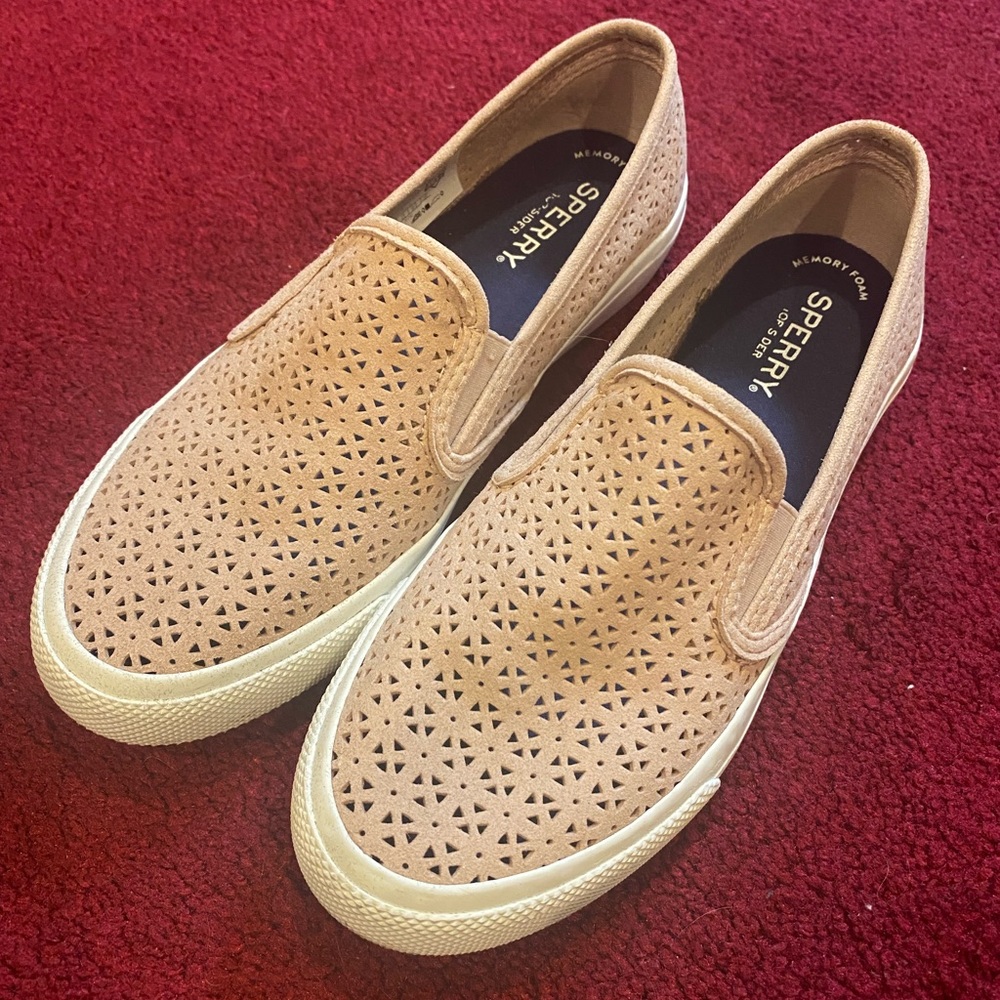 Pink Sperry slip ons!